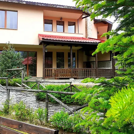 Rodopi بيت ضيافة